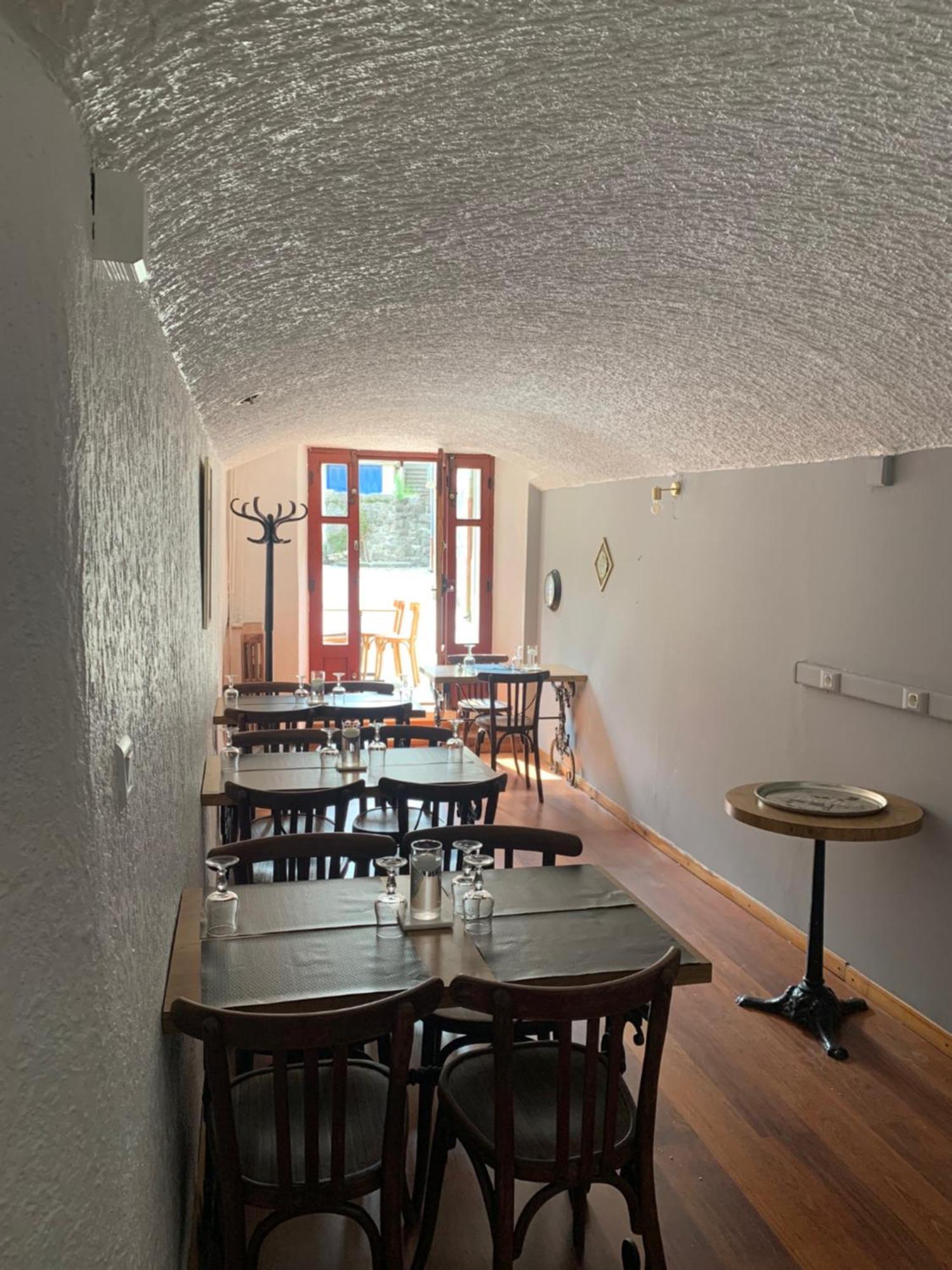 Cafe Du Commerce Genolhac Екстериор снимка
