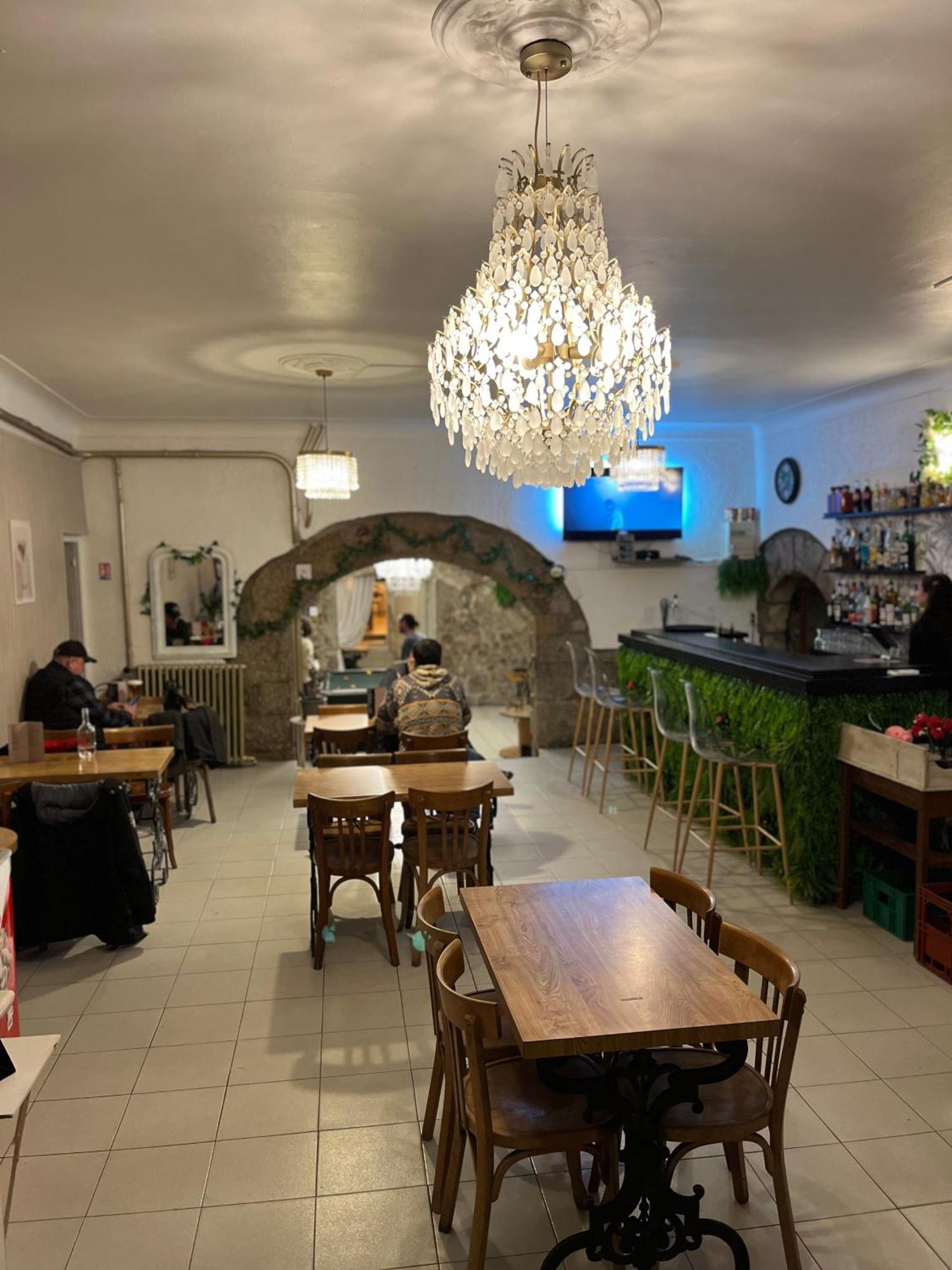 Cafe Du Commerce Genolhac Екстериор снимка